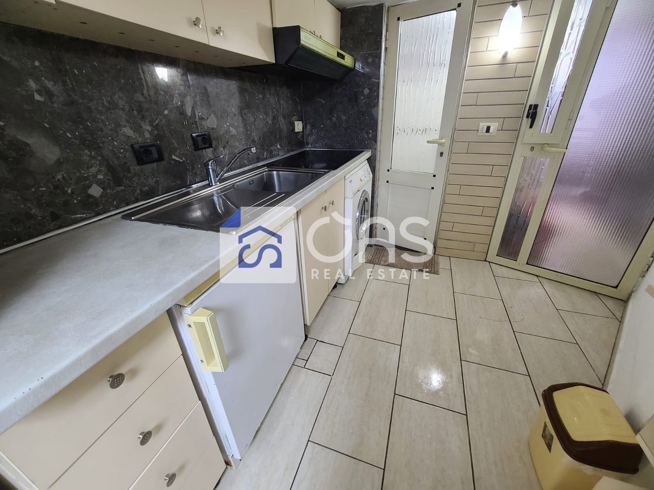 Si affitta GASONIERA 1+1 5 MAGGIO (Vicino a Concord)