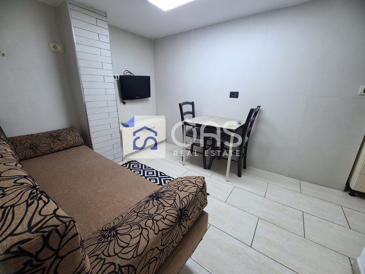 Si affitta GASONIERA 1+1 5 MAGGIO (Vicino a Concord)