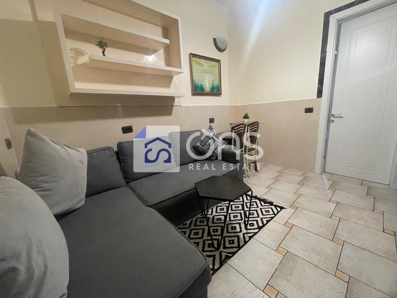 Jepet APARTAMENT me qera 1+1 5 MAJ (Prane Concord)