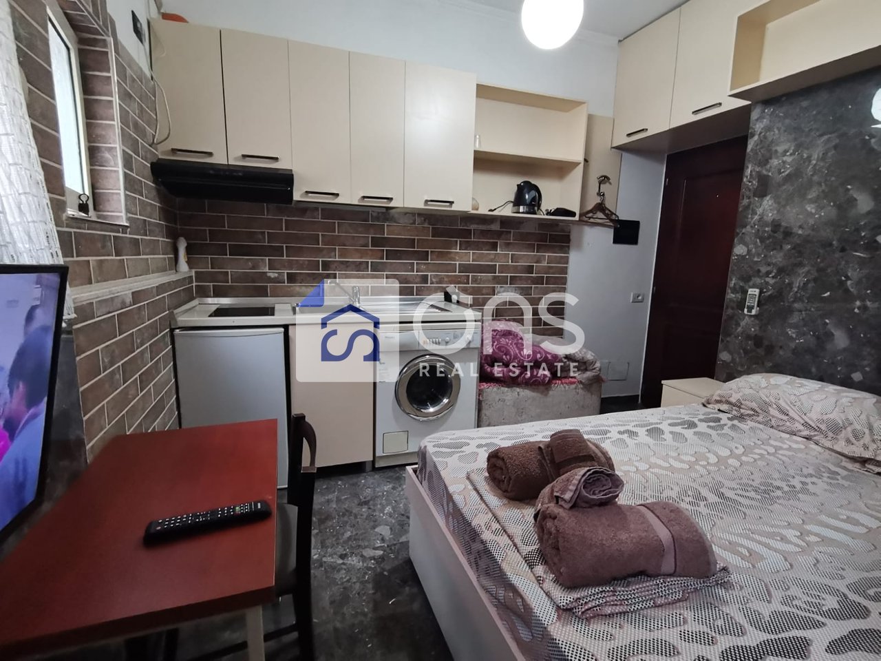 Jepet APARTAMENT me qera 1+1 5 MAJ (Prane Concord)