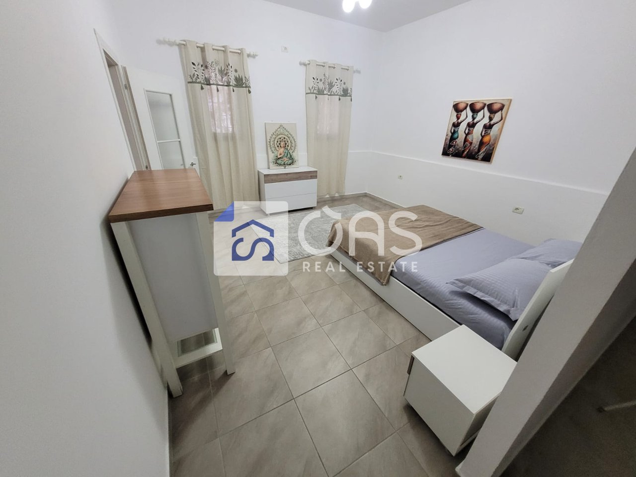 Jepet apartament me qera 2+1 tek Pazari i Ri