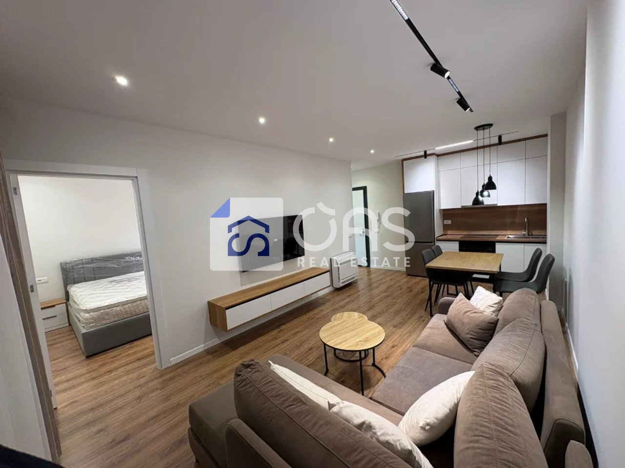 Jepet apartament me qera 1+1 Ne Laprake