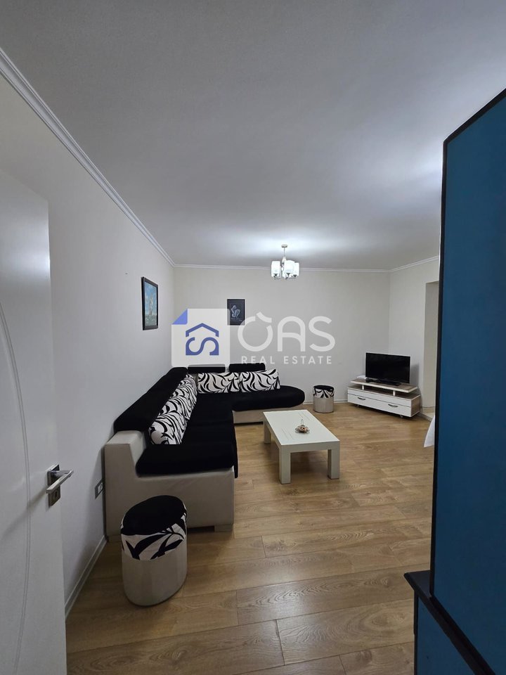 Jepet apartament me qera 1+1 Vasil Shanto