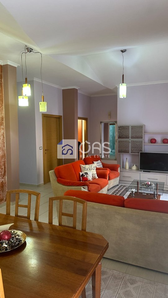 Jepet apartament me qera 3+1 Komuna Parisit