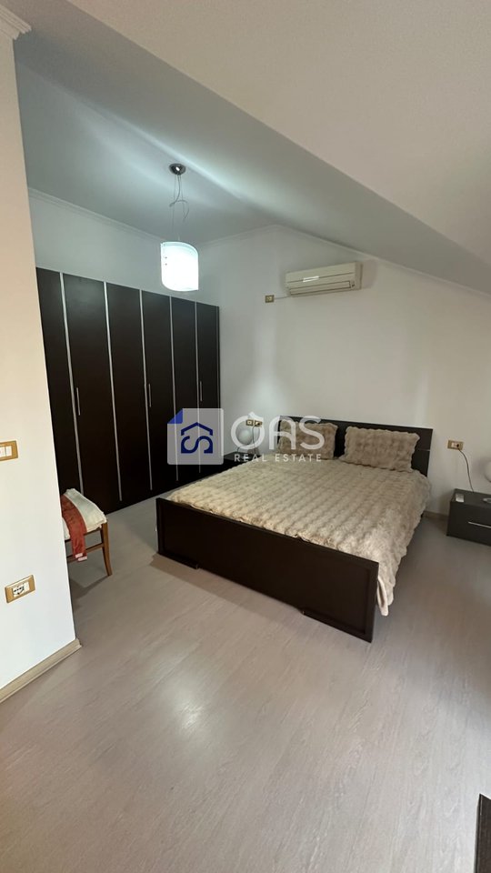 Jepet apartament me qera 3+1 Komuna Parisit