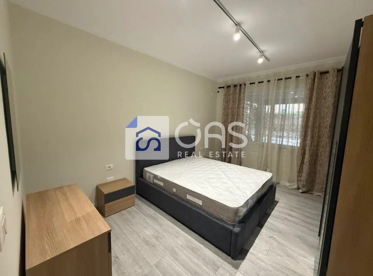 Jepet apartament me qera 2+1 Ne Bllok