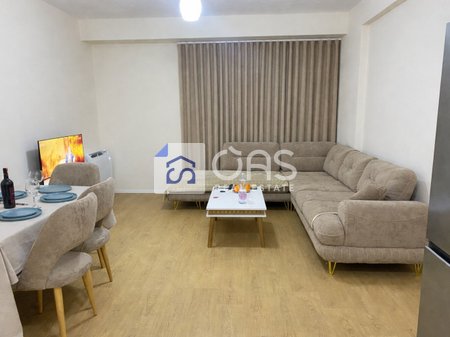 Jepet me qira apartamenti 1+1 Ne Astir