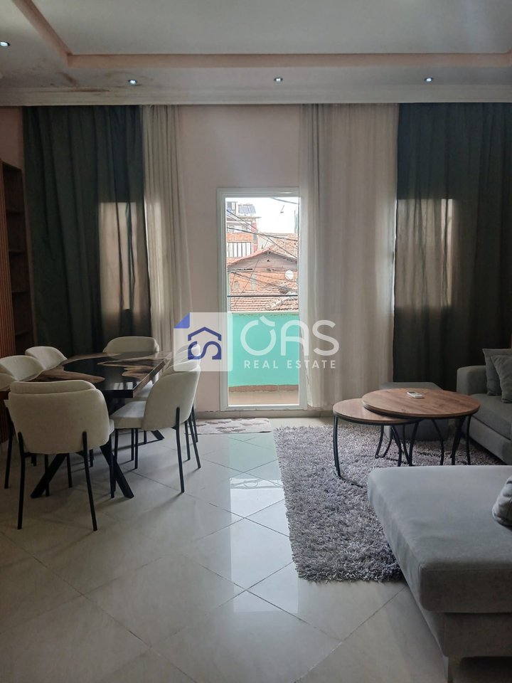 Jepet apartament me qera 1+1 selvia