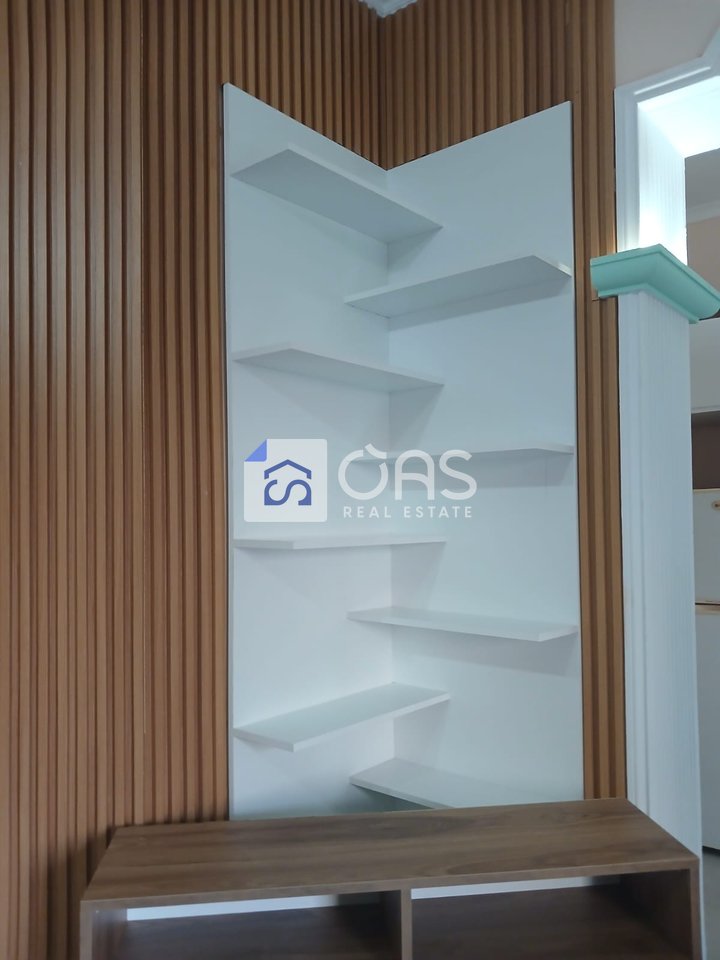 Jepet apartament me qera 1+1 selvia