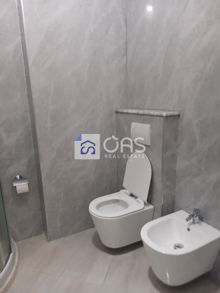 Jepet apartament me qera 1+1 selvia