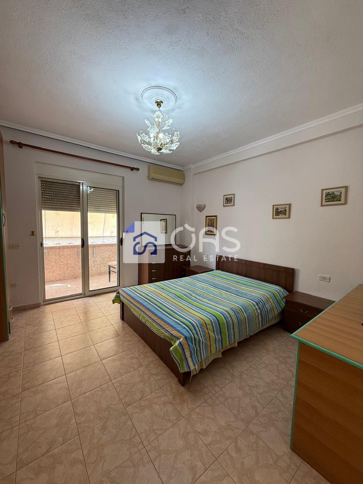 Shitet apartament  2+1  VASIL SHANTO
