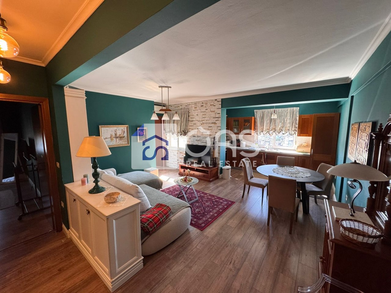 Jepet APARTAMENT me qera 2+1 Rr Kavajes