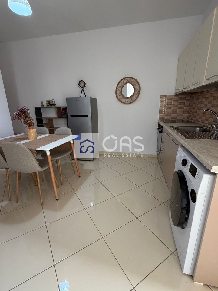 Jepet apartament me qera 1+1 5 Maj