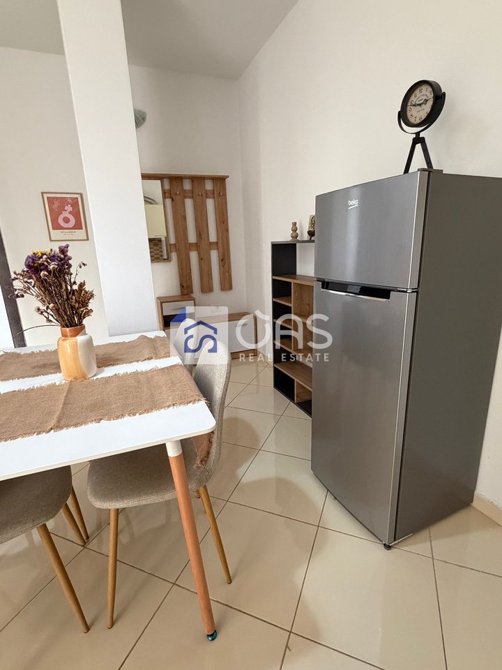 Jepet apartament me qera 1+1 5 Maj