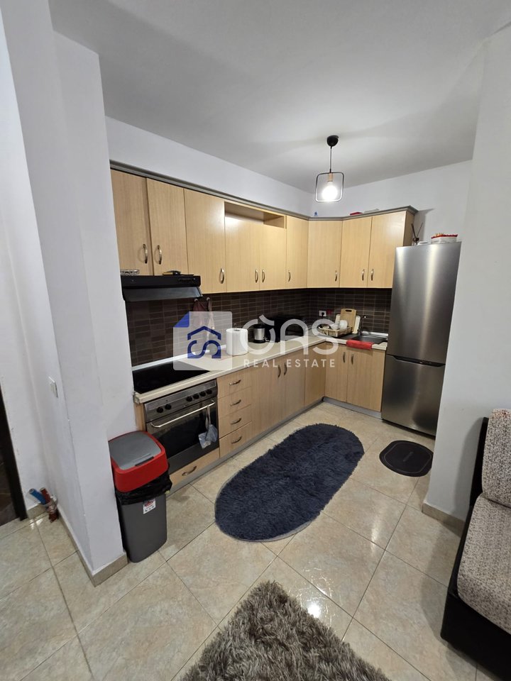 Jepet apartament  me qera 1+1 Fusha e Aviacionit