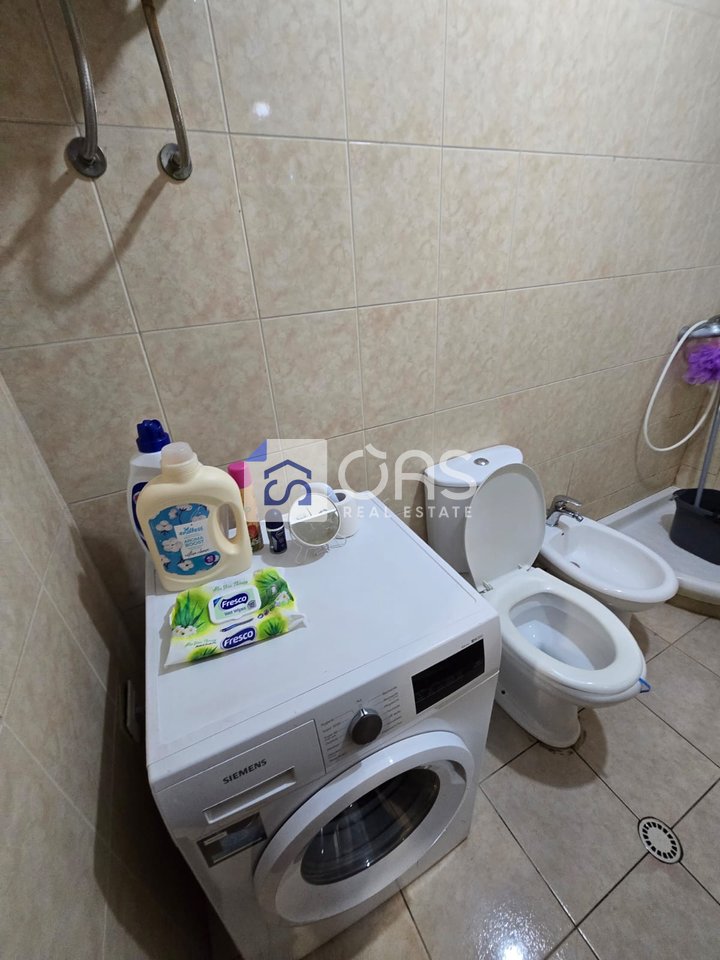 Jepet apartament  me qera 1+1 Fusha e Aviacionit