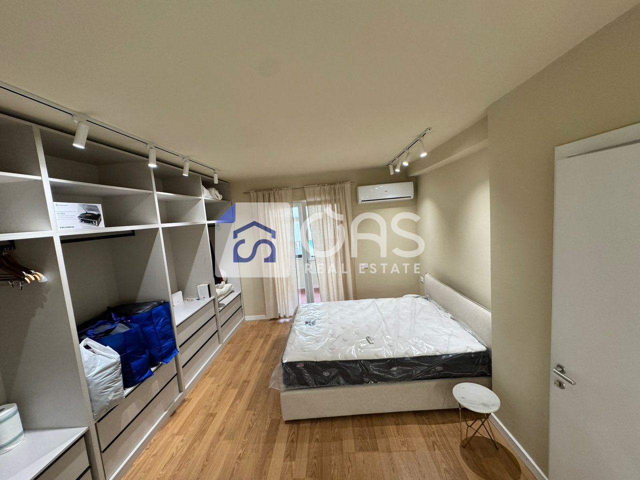 Jepet APARTAMENT me qera 2+1+2   rr.durrsit