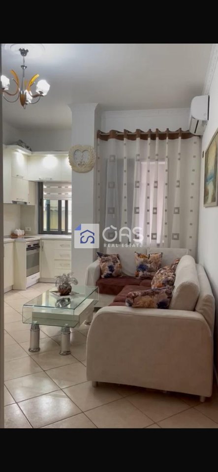 Jepet apartament me qera 2+1 Ish Praku