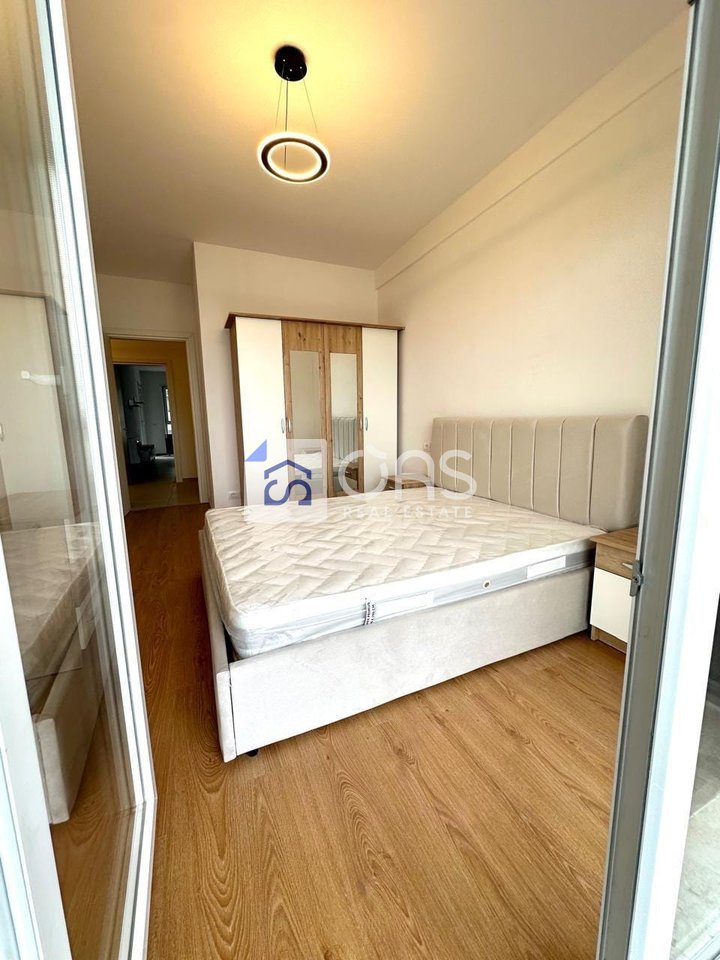 Jepet apartament 2+1 me qera Te Univers City