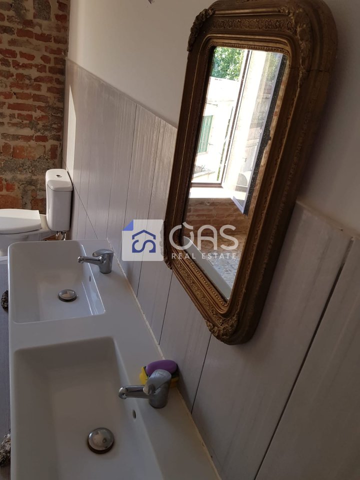 2 serre in affitto in via Durrës