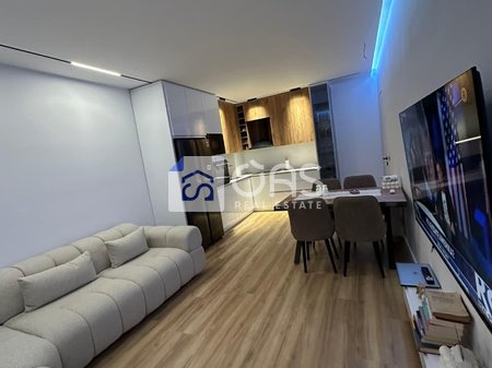 Vendesi Appartamento 2+1 complesso Universcity