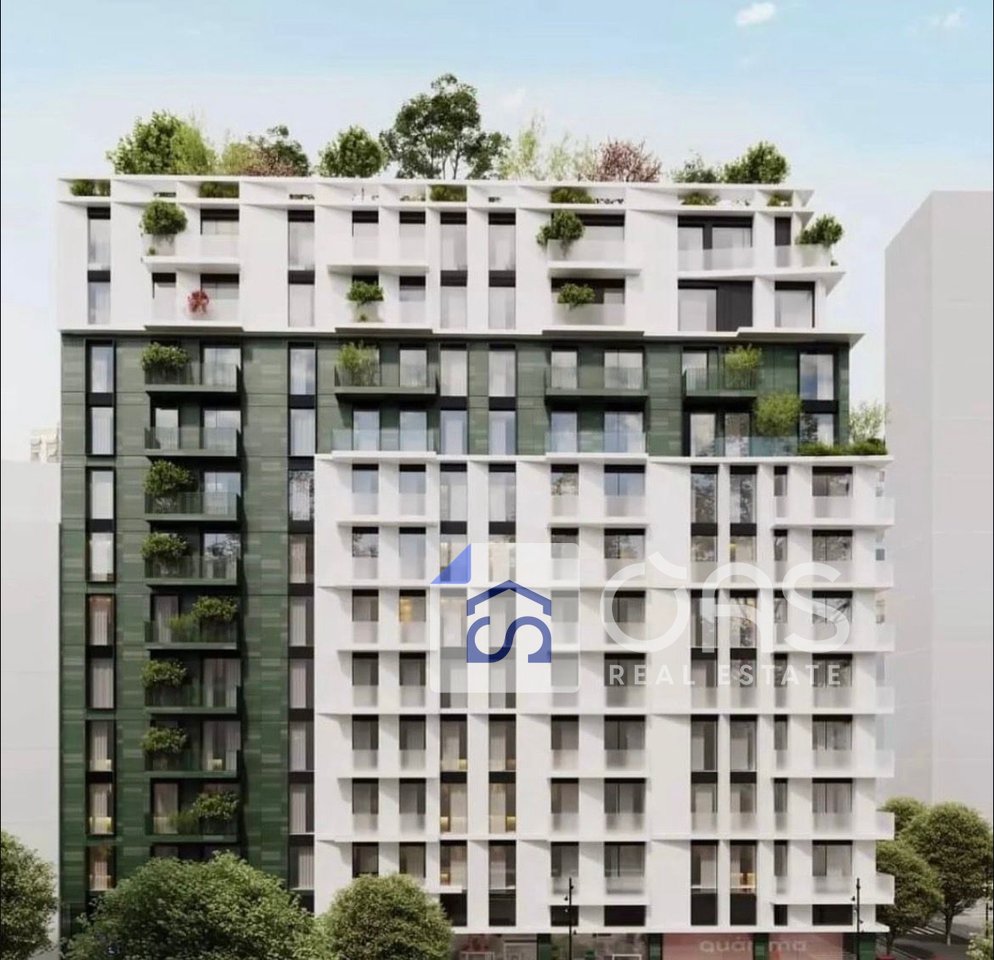 Shitet apartament 1+1 Komuna Parisit