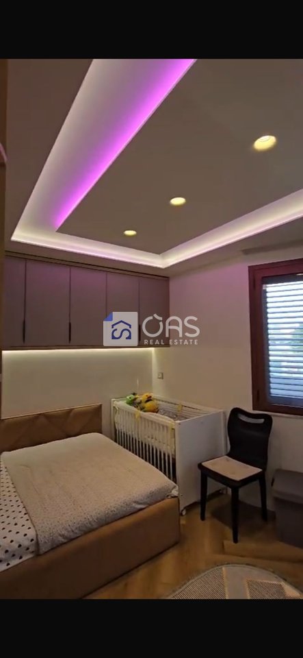 Shitet apartament 3+1+2 tek Fusha e Aviacionit