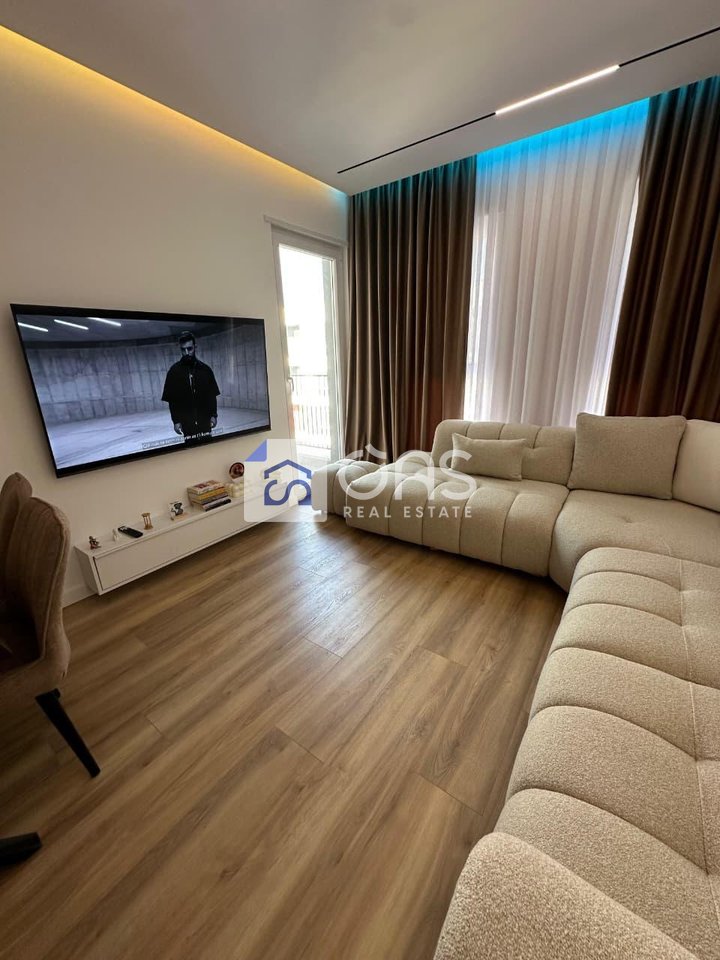 Vendesi Appartamento 2+1 complesso Universcity