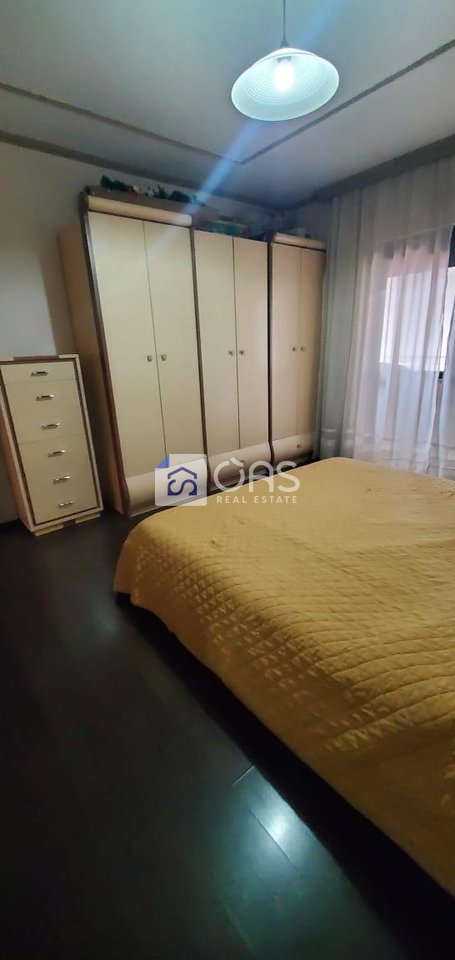 Jepet apartament me qera 2+1 Komuna Parisit