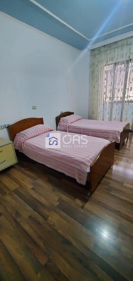 Jepet apartament me qera 2+1 Komuna Parisit