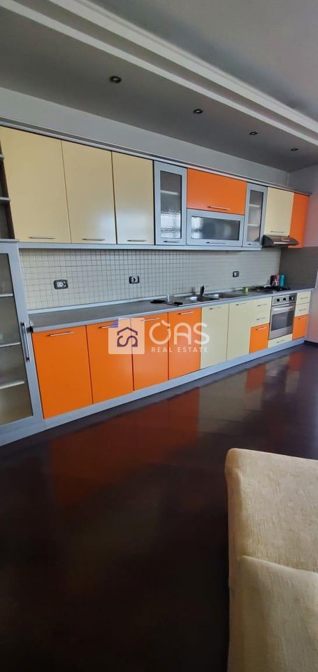 Jepet apartament me qera 2+1 Komuna Parisit