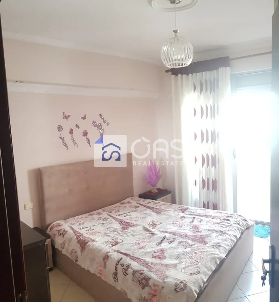 Jepet apartament me qera 2+1 Yzberisht