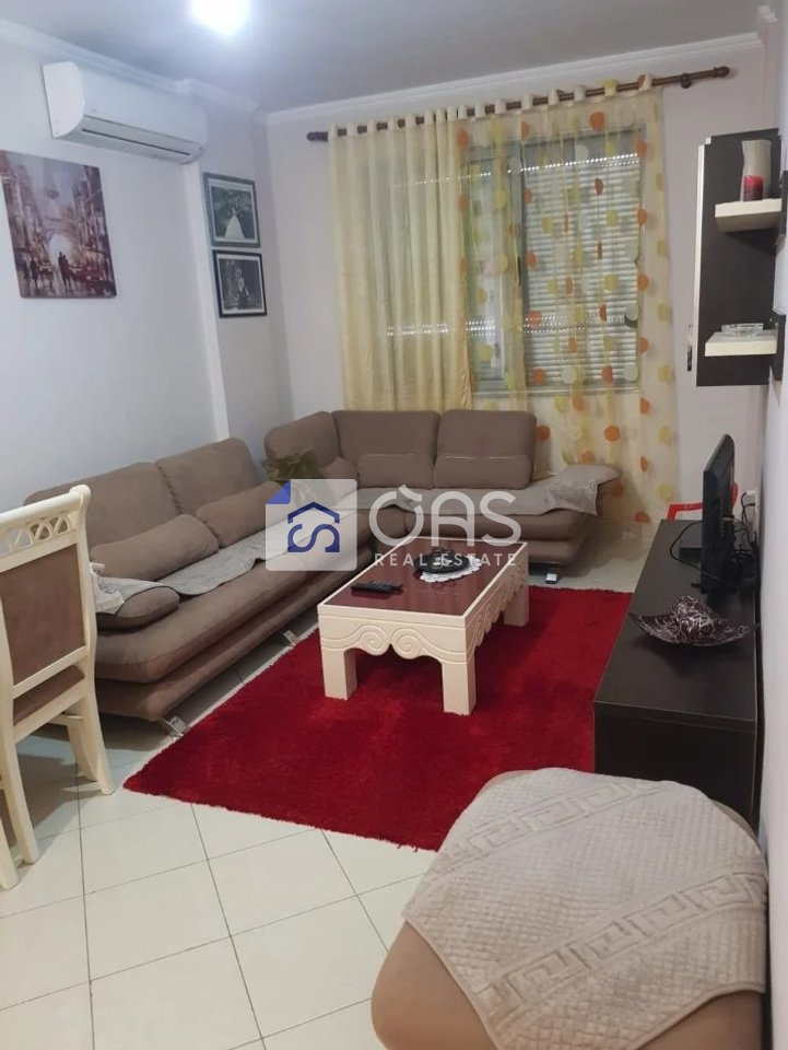 Jepet apartament me qera 2+1 Yzberisht