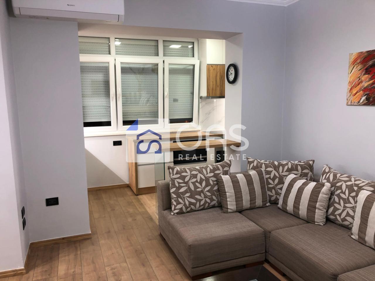 Jepet apartament me qera 1+1 Myslym Shyri