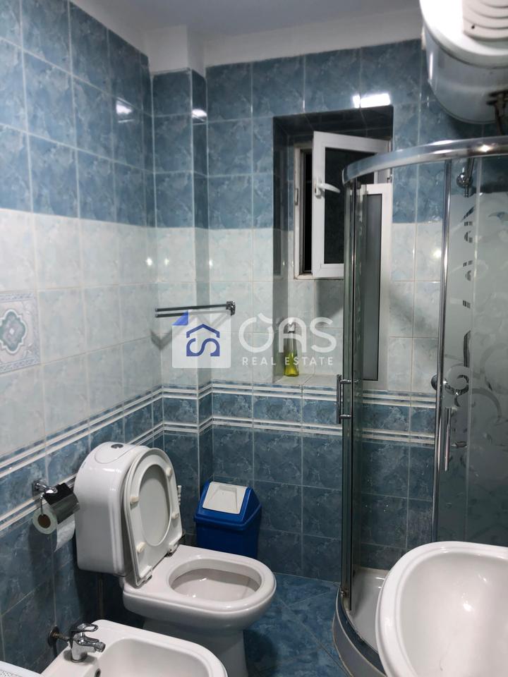 Jepet apartament me qera 1+1 Myslym Shyri