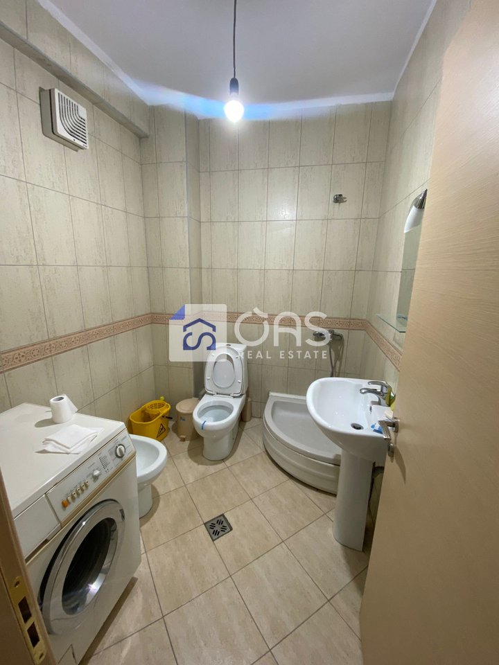 Jepet Apartment me qera 1+1 komuna parisit  (kika 1)