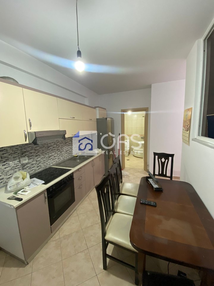 Jepet Apartment me qera 1+1 komuna parisit  (kika 1)