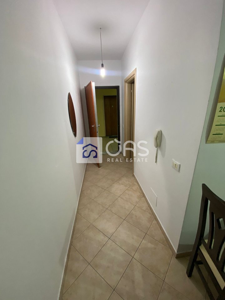 Jepet Apartment me qera 1+1 komuna parisit  (kika 1)