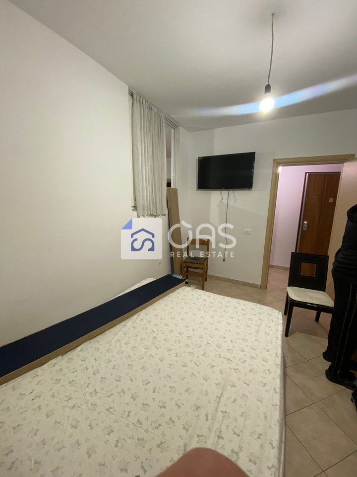 Jepet Apartment me qera 1+1 komuna parisit  (kika 1)