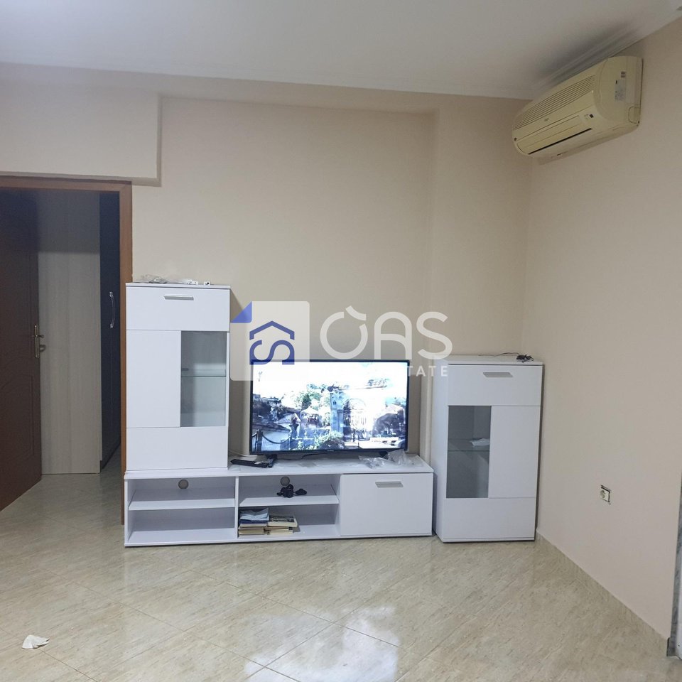 1+1 apartment for rent on Bradhyl Street