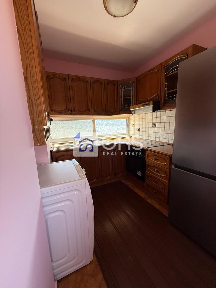 Jepet me qera apartament  3+1 ne Xhamllik