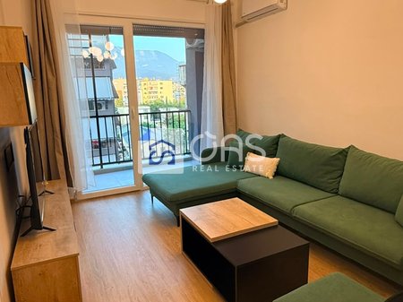 Appartamento 1+1 in affitto a 5 Maj