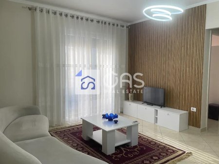 Affittasi appartamento 1+1 al Viale Zogu i Pare
