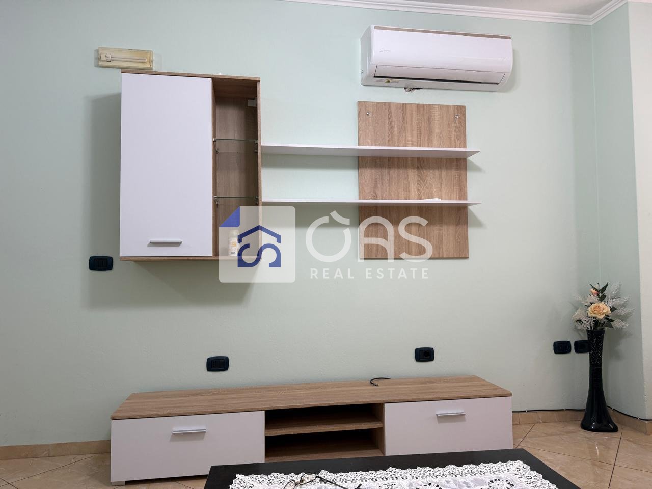 Jepet me qera apartamenti 2+1 Materniteti i ri