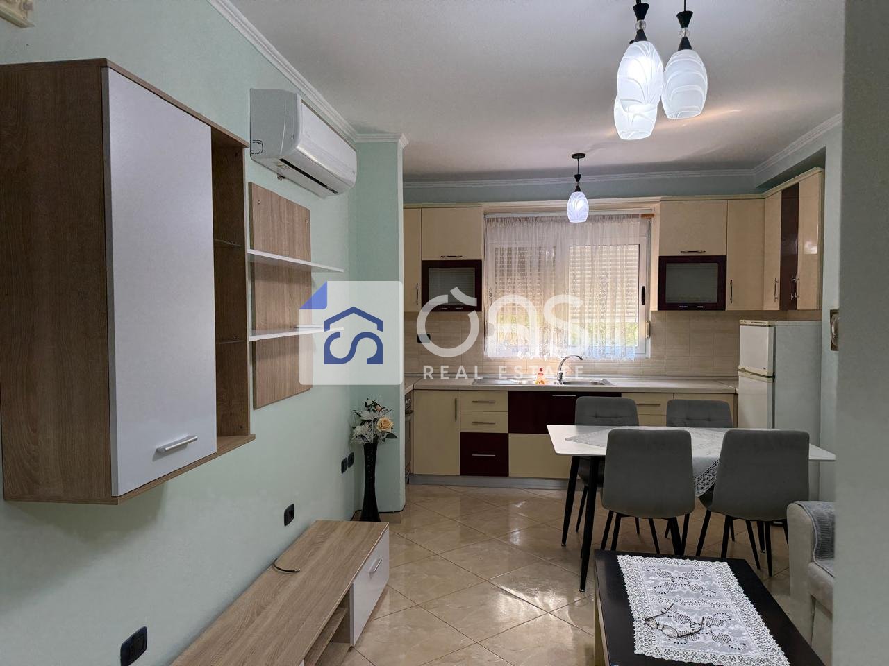 Jepet me qera apartamenti 2+1 Materniteti i ri