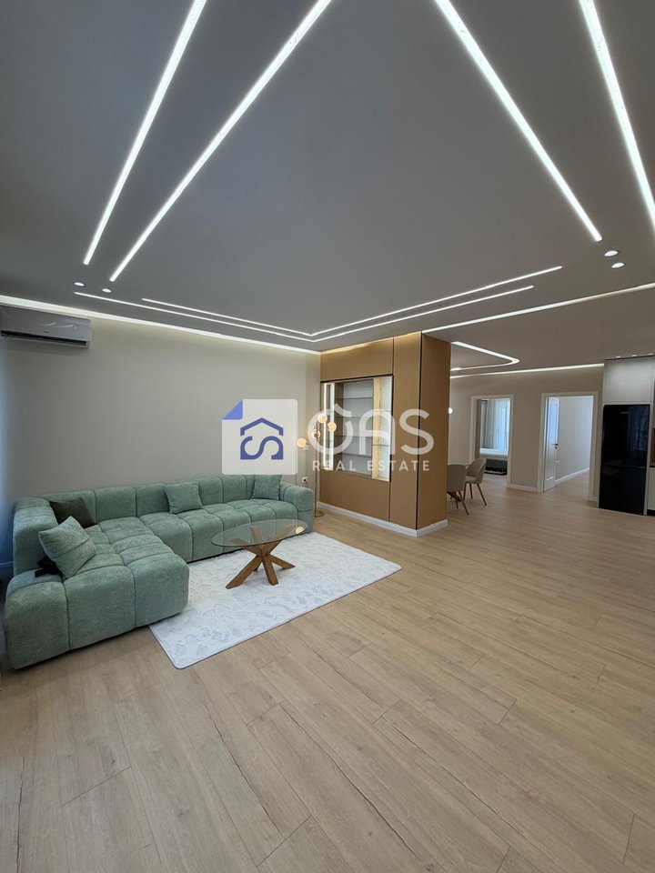 Shitet apartament 2+1 Yzberisht