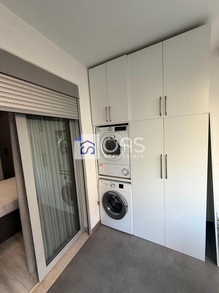 Jepet apartament me qera 1+1 te Liqeni i Thate