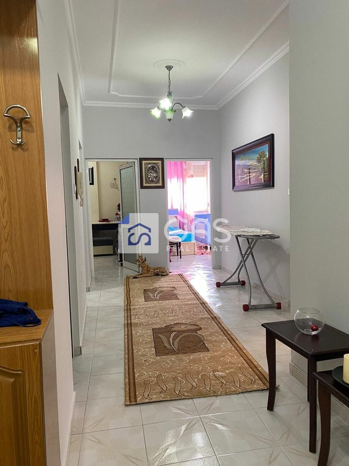 Jepet me qera apartamenti 2+1+2   Ura Nisharakut