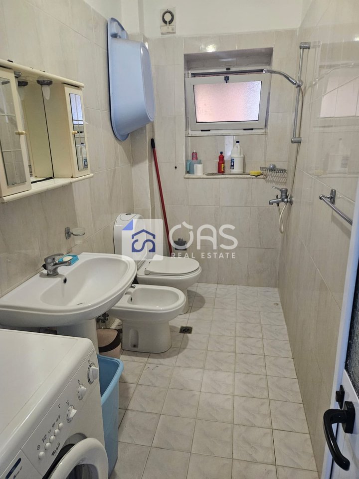 Jepet me qera apartament 1+1 te Shkolla e Baletit