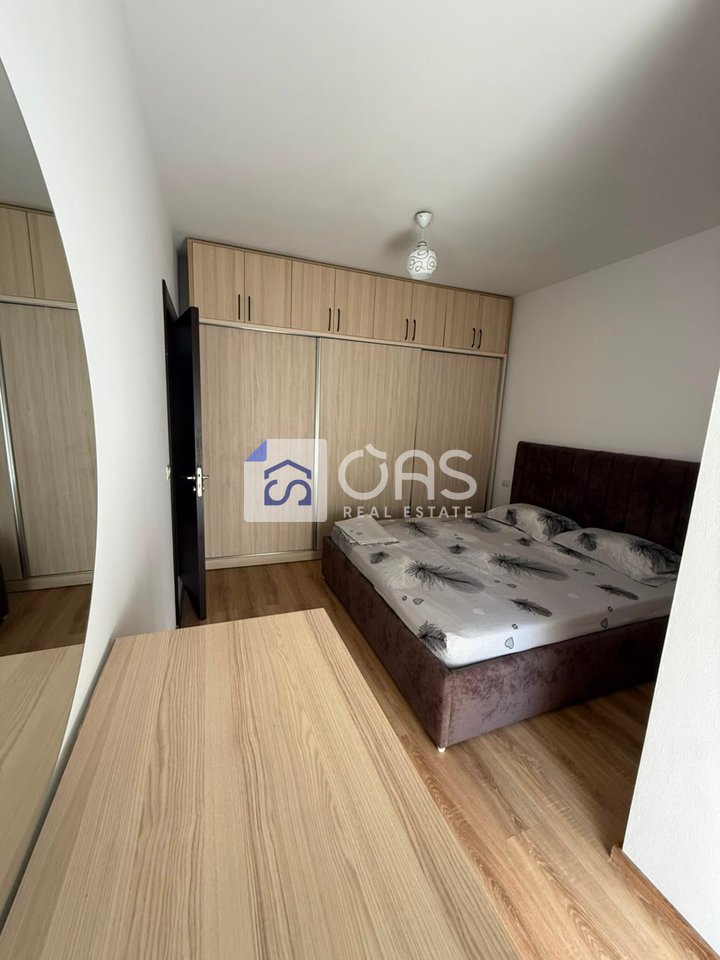 Apartment 2+1 for rent at Tregu Elektrik
